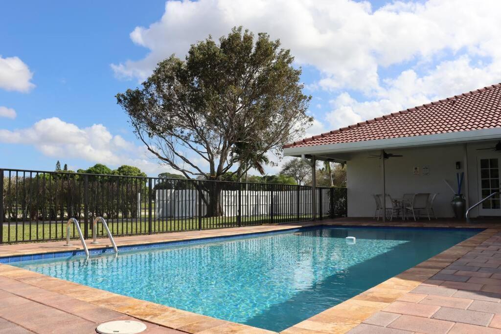 4/3.5 House With Pool- Boynton Beach, Fl. المظهر الخارجي الصورة